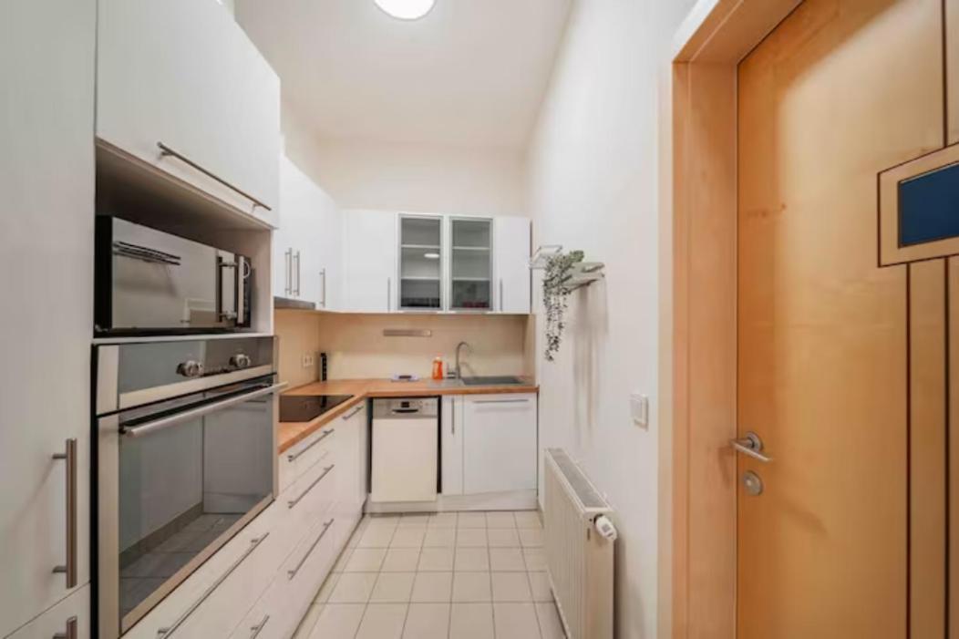 Apartments Next To Schoenbrunn - Free Parking !!! Vienna Exterior photo